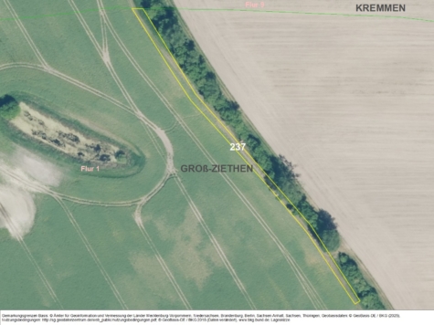 Kleine Ackerfläche nordöstlich von Staffelde, Brandenburg, Oberhavel