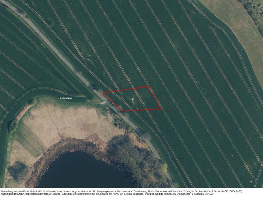 Ackerfläche südlich von Biesenthal an der Berliner Chaussee - Titelbild